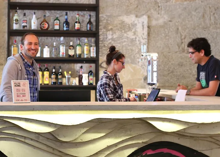 波尔图良途旅舍 *